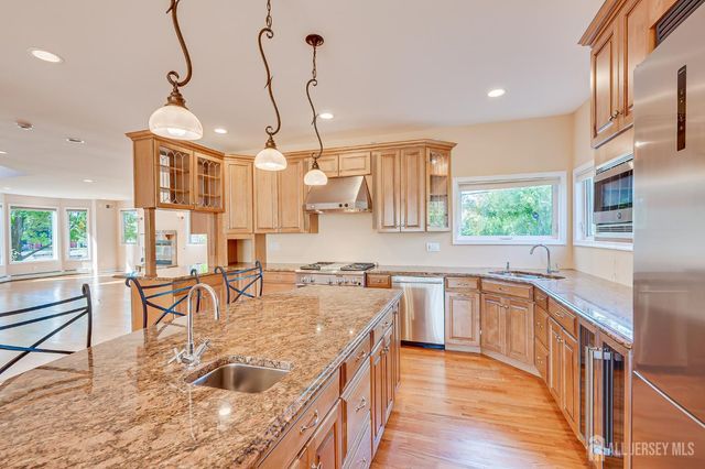 75 Rieder Road, Edison, NJ 08817