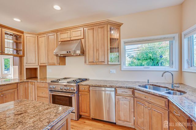 75 Rieder Road, Edison, NJ 08817