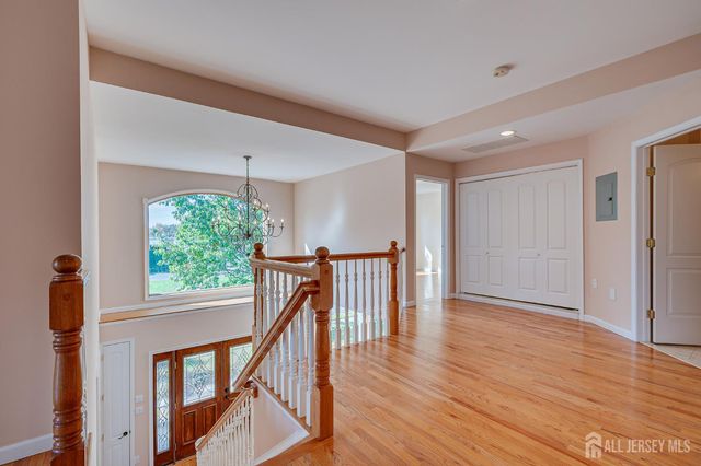 75 Rieder Road, Edison, NJ 08817