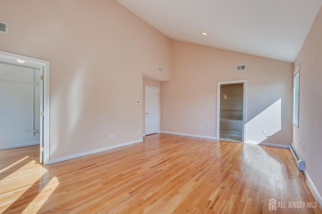 75 Rieder Road, Edison, NJ 08817
