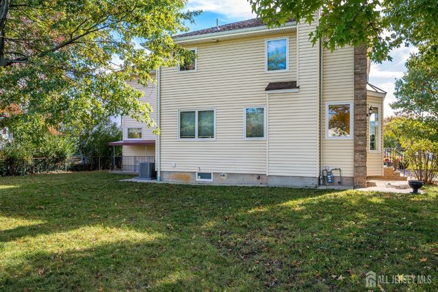 75 Rieder Road, Edison, NJ 08817