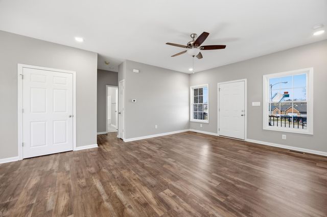2070 Nathan Way, Lawrenceburg, KY 40342