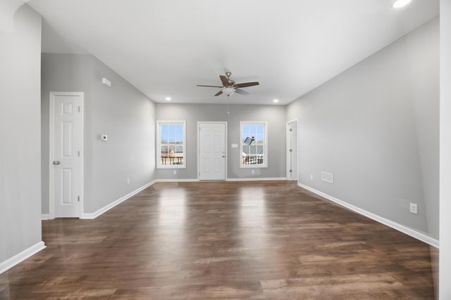 2070 Nathan Way, Lawrenceburg, KY 40342