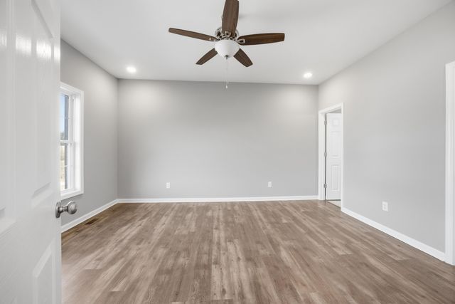 2070 Nathan Way, Lawrenceburg, KY 40342