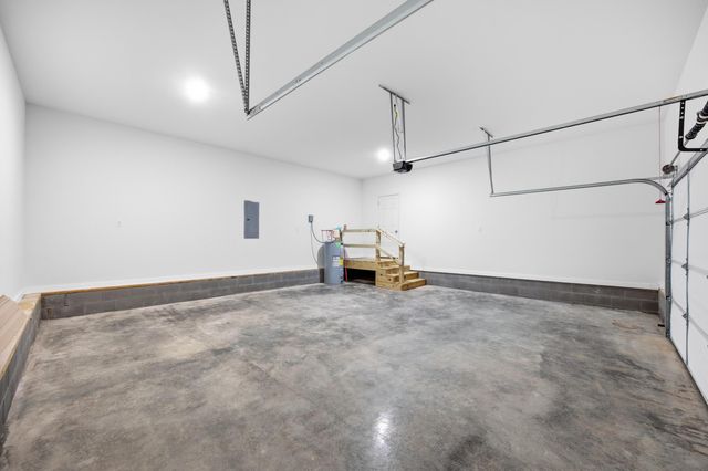 2070 Nathan Way, Lawrenceburg, KY 40342
