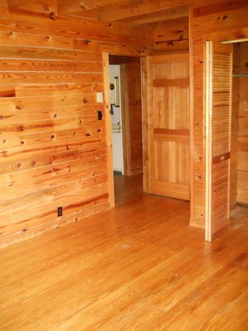 209 Leatherwood PL, Bedford, VA 24523