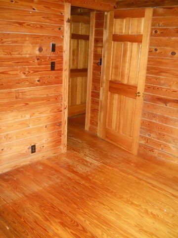 209 Leatherwood PL, Bedford, VA 24523