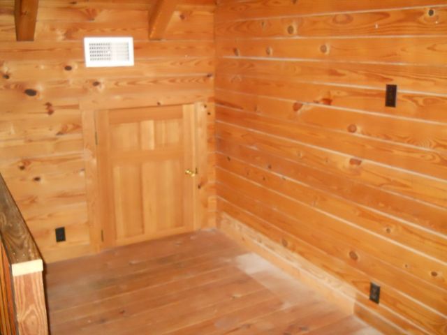 209 Leatherwood PL, Bedford, VA 24523