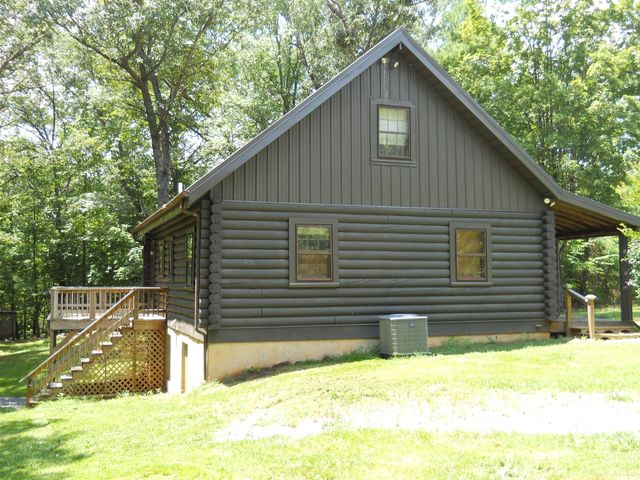 209 Leatherwood PL, Bedford, VA 24523