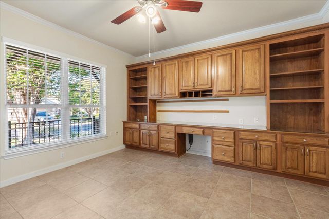 531 Deer Meadow CIR, Georgetown, TX 78633