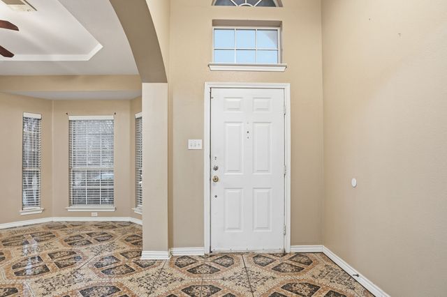 2910 Saint Vincent Drive, Mansfield, TX 76063