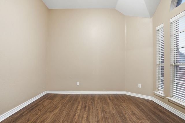 2910 Saint Vincent Drive, Mansfield, TX 76063