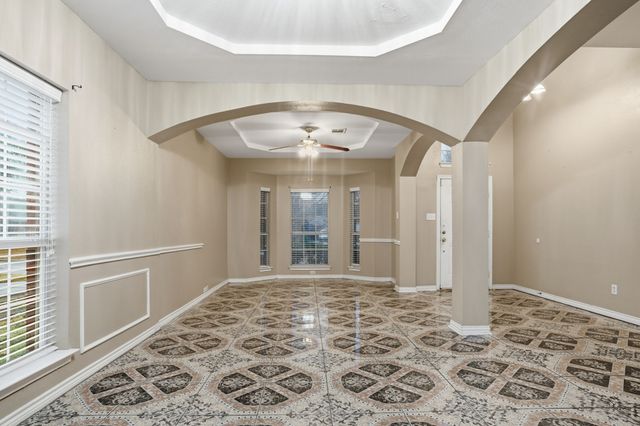 2910 Saint Vincent Drive, Mansfield, TX 76063