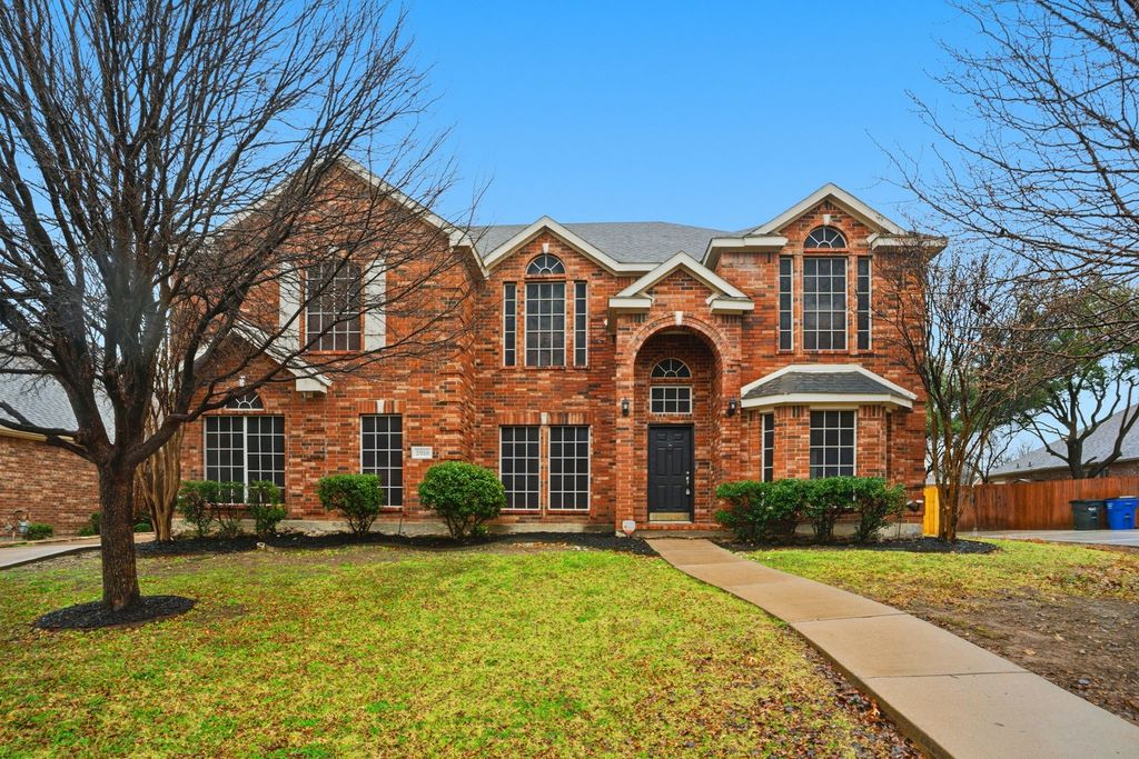 2910 Saint Vincent Drive, Mansfield, TX 76063