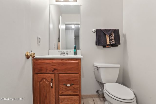 110 Bowne Court, Matawan, NJ 07747