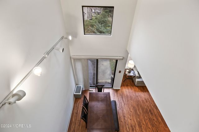 110 Bowne Court, Matawan, NJ 07747