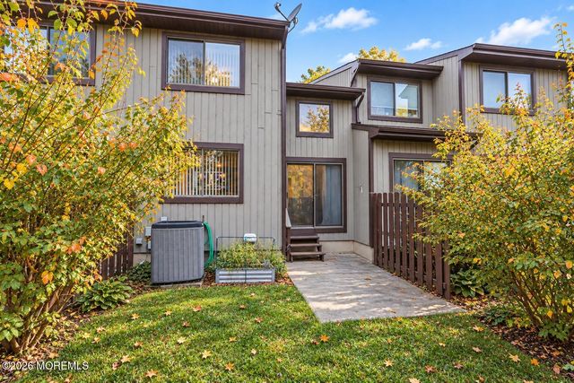 110 Bowne Court, Matawan, NJ 07747