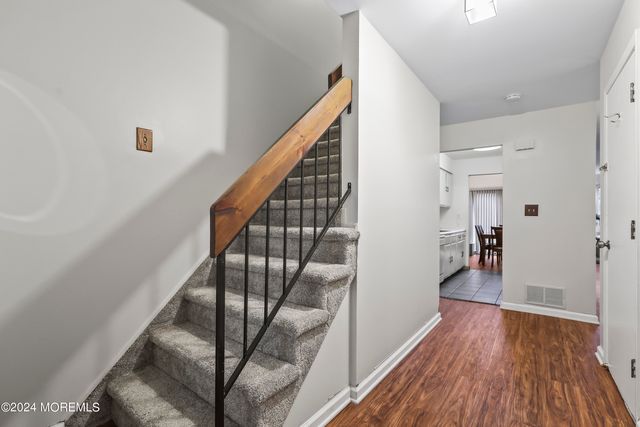 110 Bowne Court, Matawan, NJ 07747