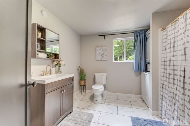 2748 El Camano Street, Camano Island, WA 98282