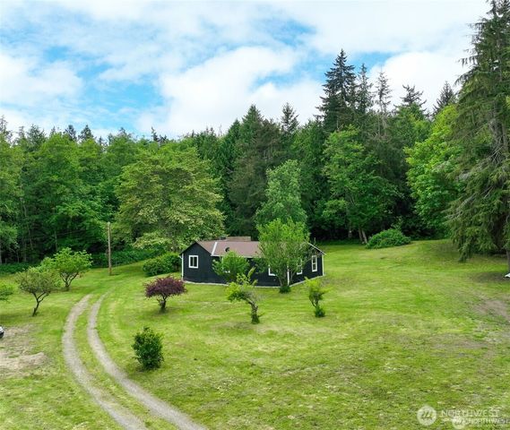 2748 El Camano Street, Camano Island, WA 98282