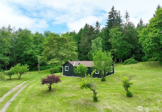 2748 El Camano Street, Camano Island, WA 98282