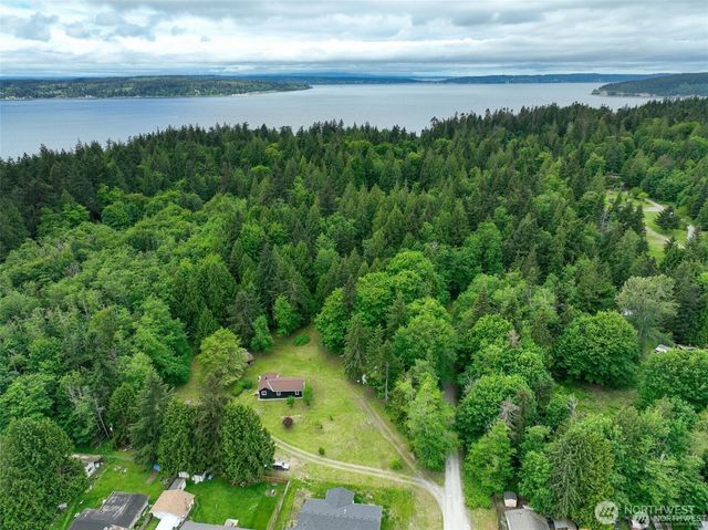 2748 El Camano Street, Camano Island, WA 98282
