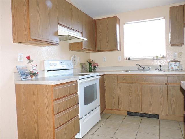 2568 TALL PALM AVENUE, Lake Wales, FL 33898