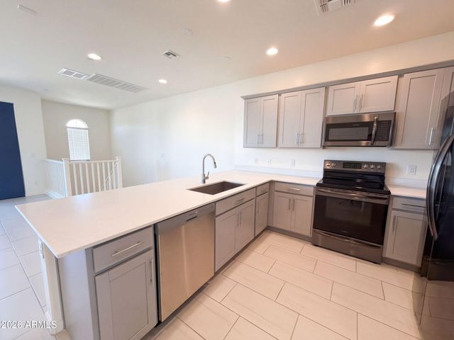 4018 E PONY Lane 105, Gilbert, AZ 85295