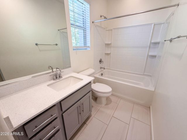 4018 E PONY Lane 105, Gilbert, AZ 85295