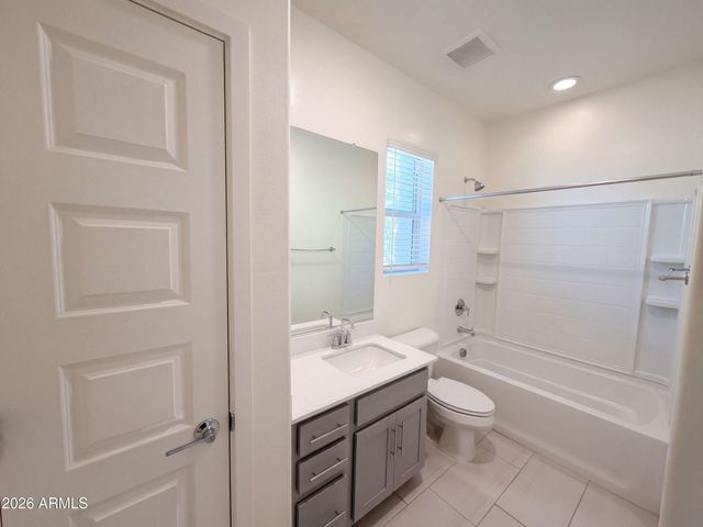 4018 E PONY Lane 105, Gilbert, AZ 85295