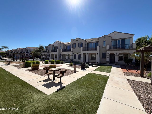 4018 E PONY Lane 105, Gilbert, AZ 85295