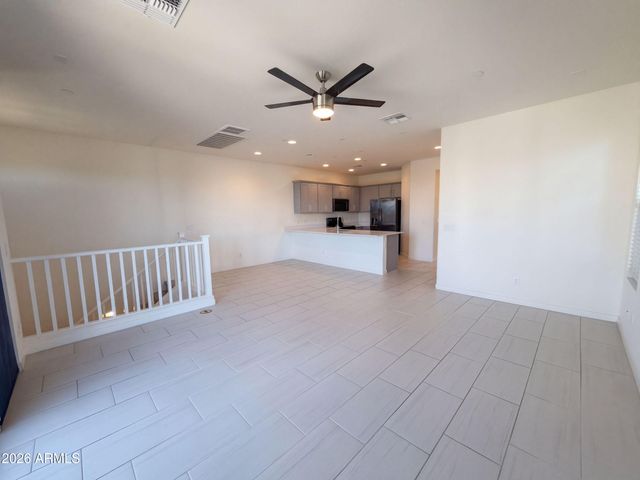 4018 E PONY Lane 105, Gilbert, AZ 85295