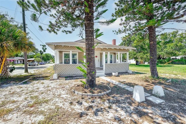 731 37TH STREET S, St Petersburg, FL 33711