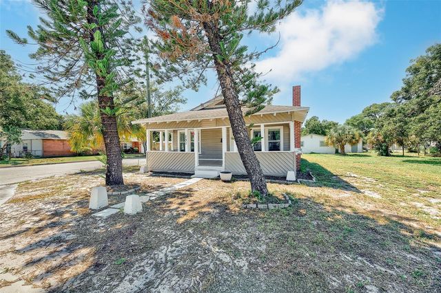 731 37TH STREET S, St Petersburg, FL 33711