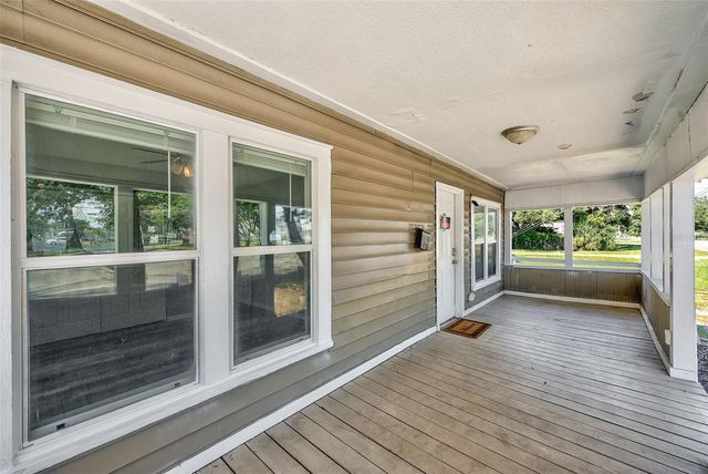 731 37TH STREET S, St Petersburg, FL 33711