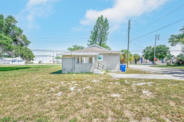 731 37TH STREET S, St Petersburg, FL 33711