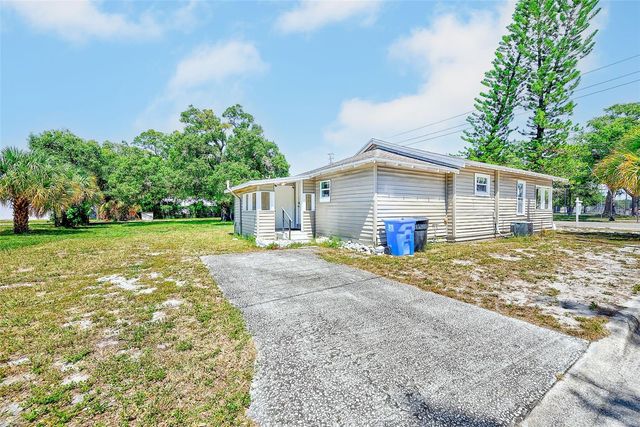 731 37TH STREET S, St Petersburg, FL 33711