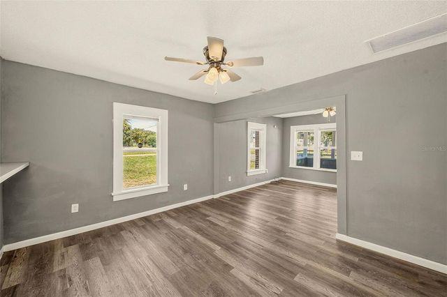 731 37TH STREET S, St Petersburg, FL 33711