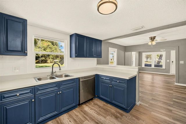 731 37TH STREET S, St Petersburg, FL 33711