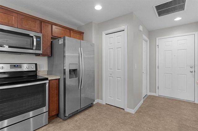 9179 SE 167TH FORD STREET, The Villages, FL 32162