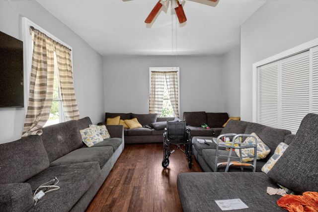 410 W Lexington Avenue, Winchester, KY 40391