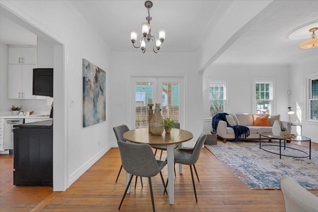 943 QUEEN STREET N, St Petersburg, FL 33713