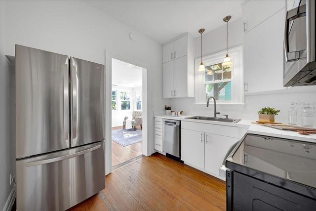 943 QUEEN STREET N, St Petersburg, FL 33713