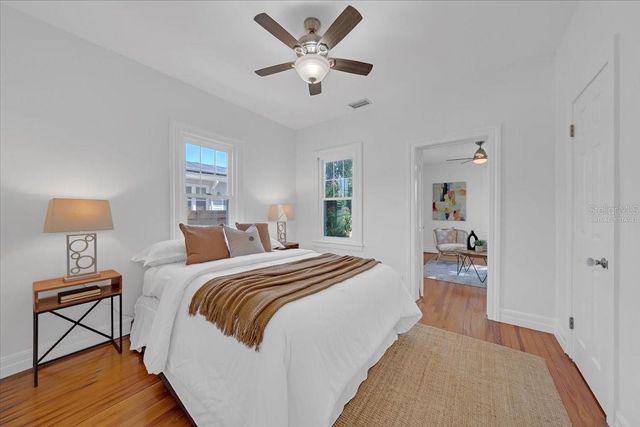 943 QUEEN STREET N, St Petersburg, FL 33713