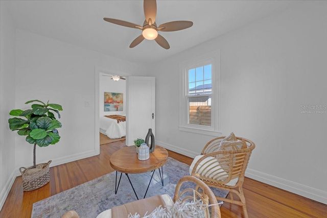 943 QUEEN STREET N, St Petersburg, FL 33713