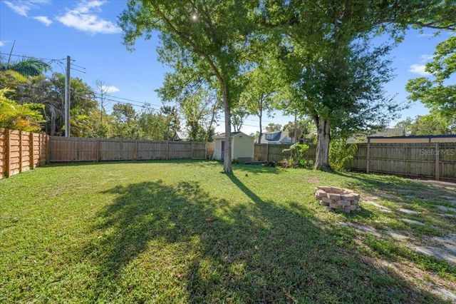 943 QUEEN STREET N, St Petersburg, FL 33713