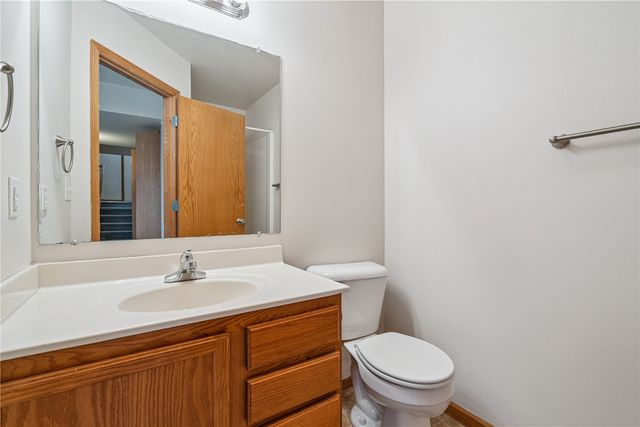 70 Jefferson Lane, North Liberty, IA 52317