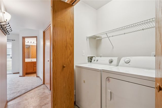 70 Jefferson Lane, North Liberty, IA 52317