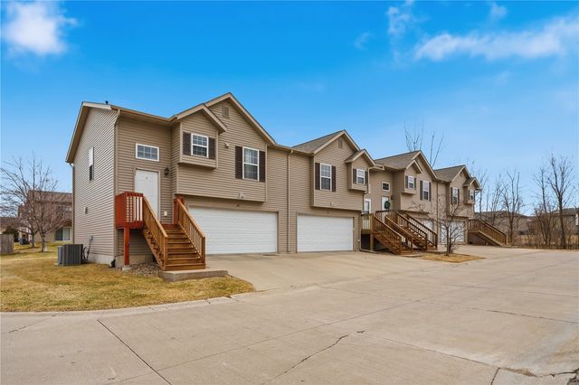 70 Jefferson Lane, North Liberty, IA 52317