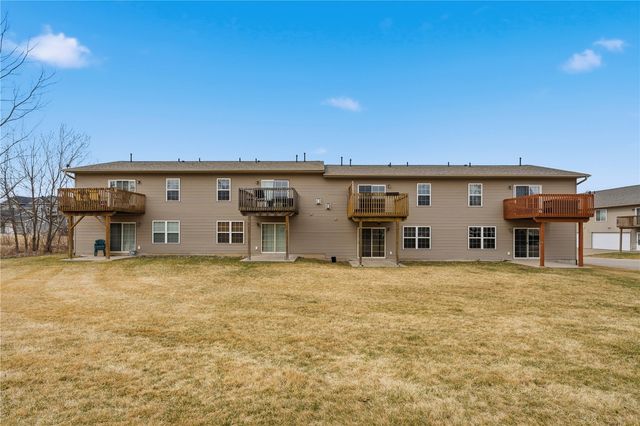 70 Jefferson Lane, North Liberty, IA 52317